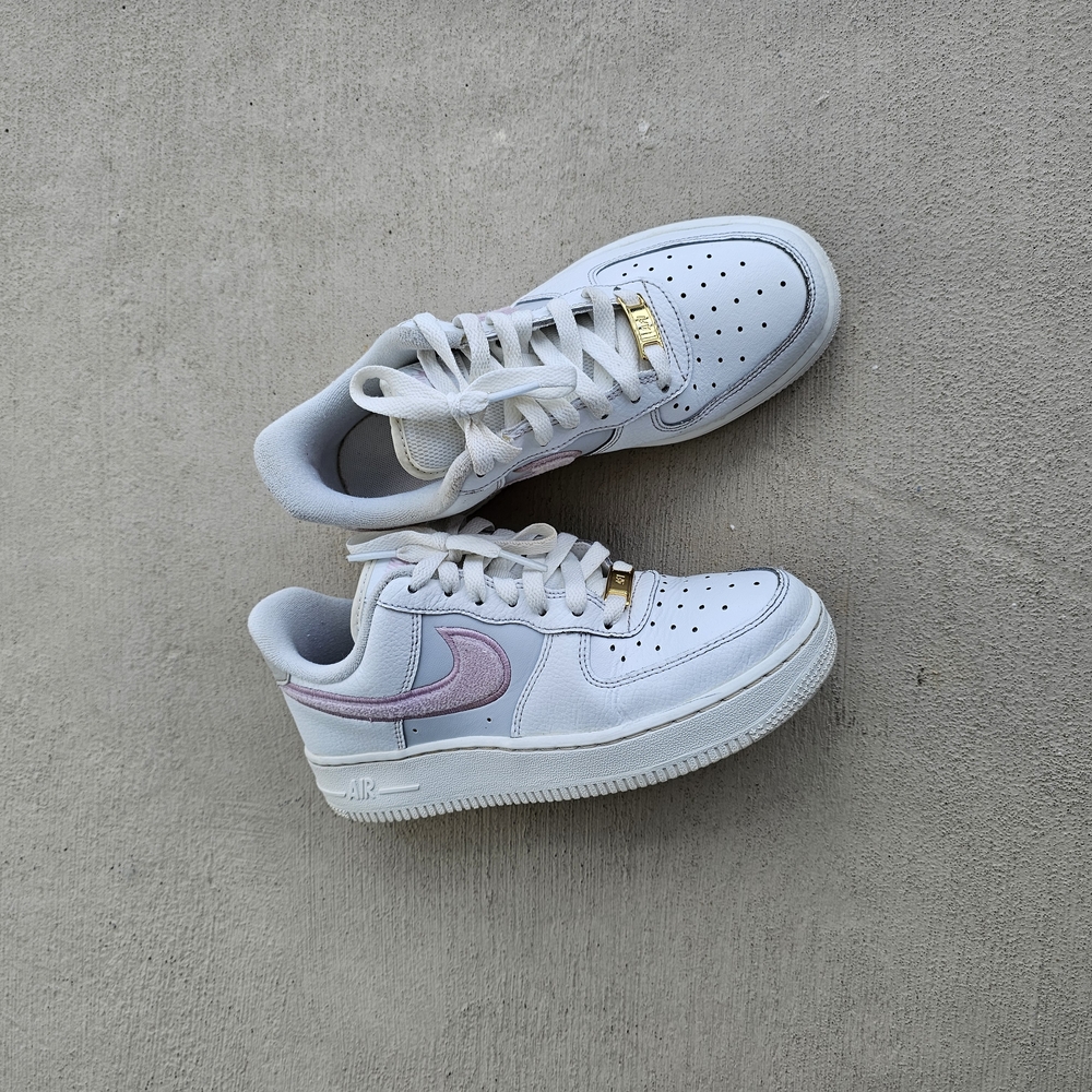 Nike  Air Force 1 Chenille Swoosh Sneakers - Picture 12 of 12